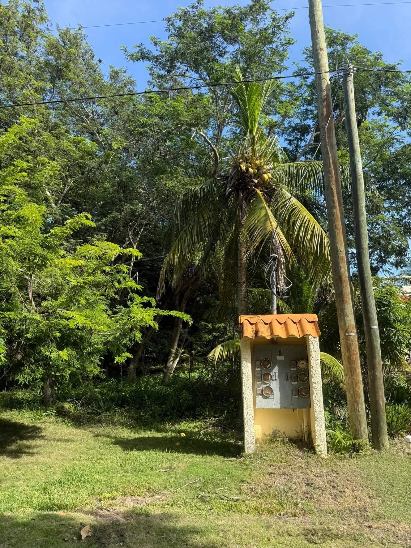 MAYAN SEASIDE,CONSEJO VILLAGE,COROZAL (NO SELLER FINANCING AVAILABLE. HOWEVER, THE SELLER IS MOTIVATED AND OPEN TO REASONABLE OFFERS.)