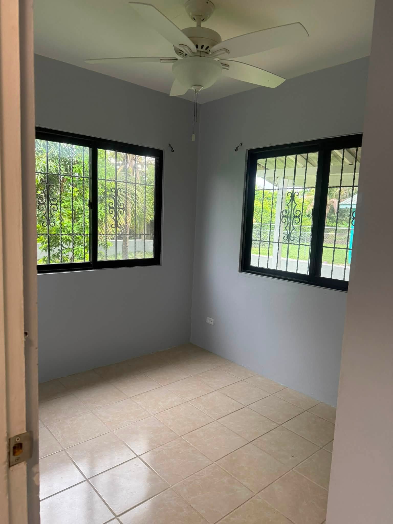 SPACIOUS 4-BEDROOM HOME IN BELMOPAN CITY