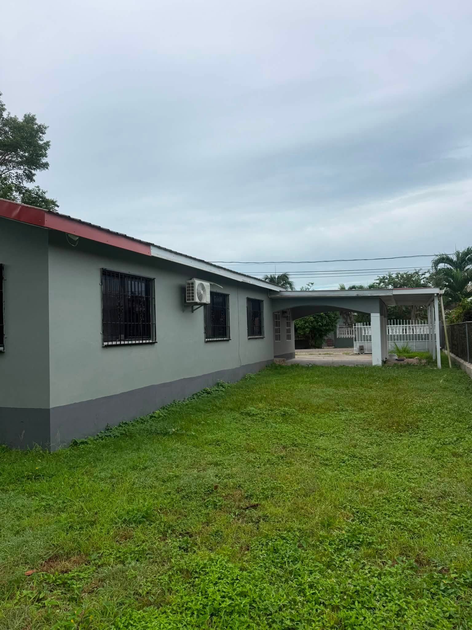 SPACIOUS 4-BEDROOM HOME IN BELMOPAN CITY