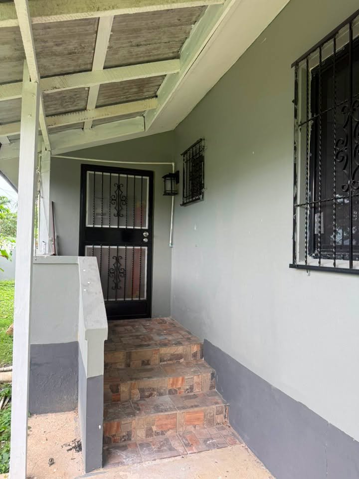 SPACIOUS 4-BEDROOM HOME IN BELMOPAN CITY