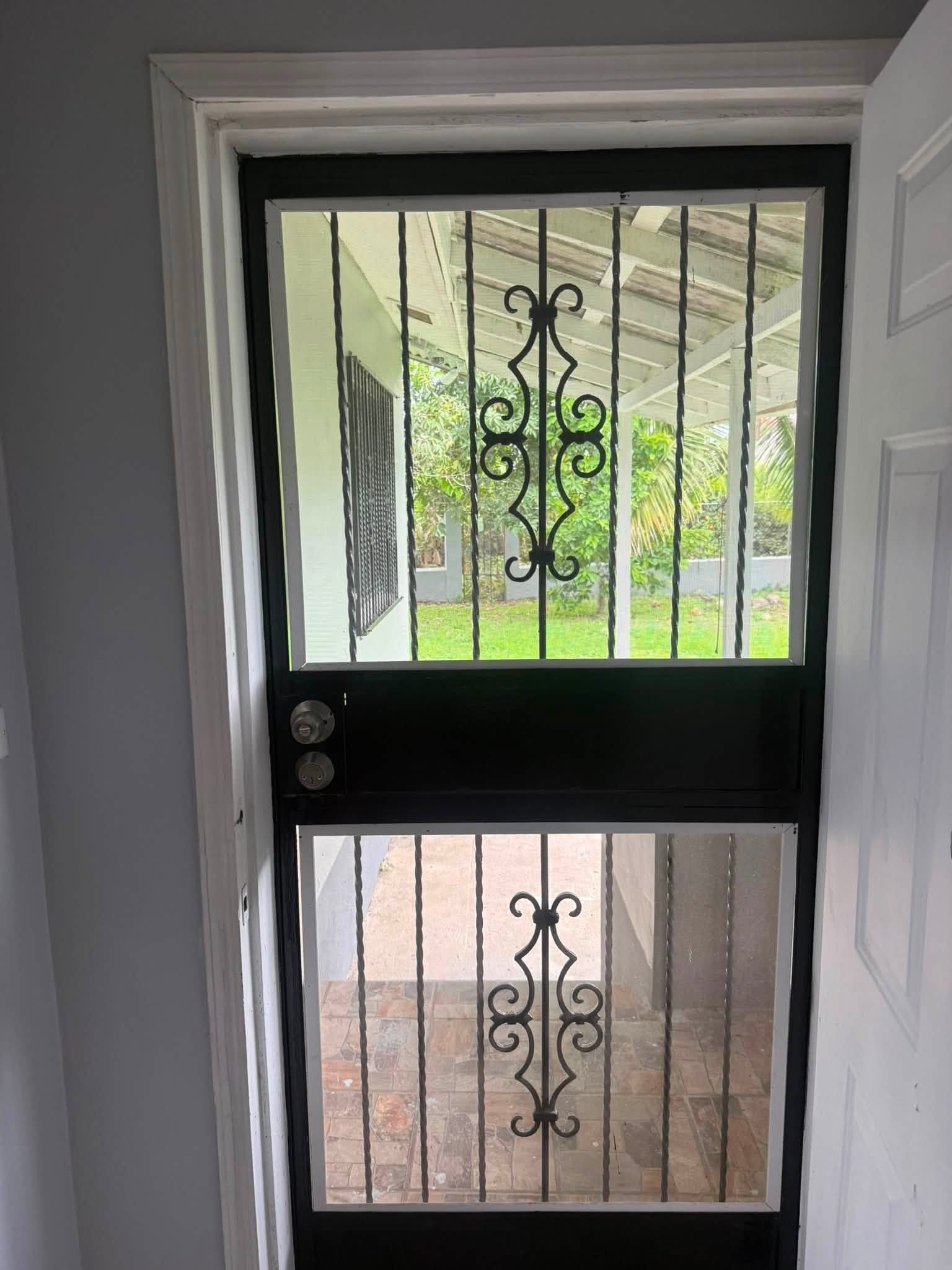 SPACIOUS 4-BEDROOM HOME IN BELMOPAN CITY