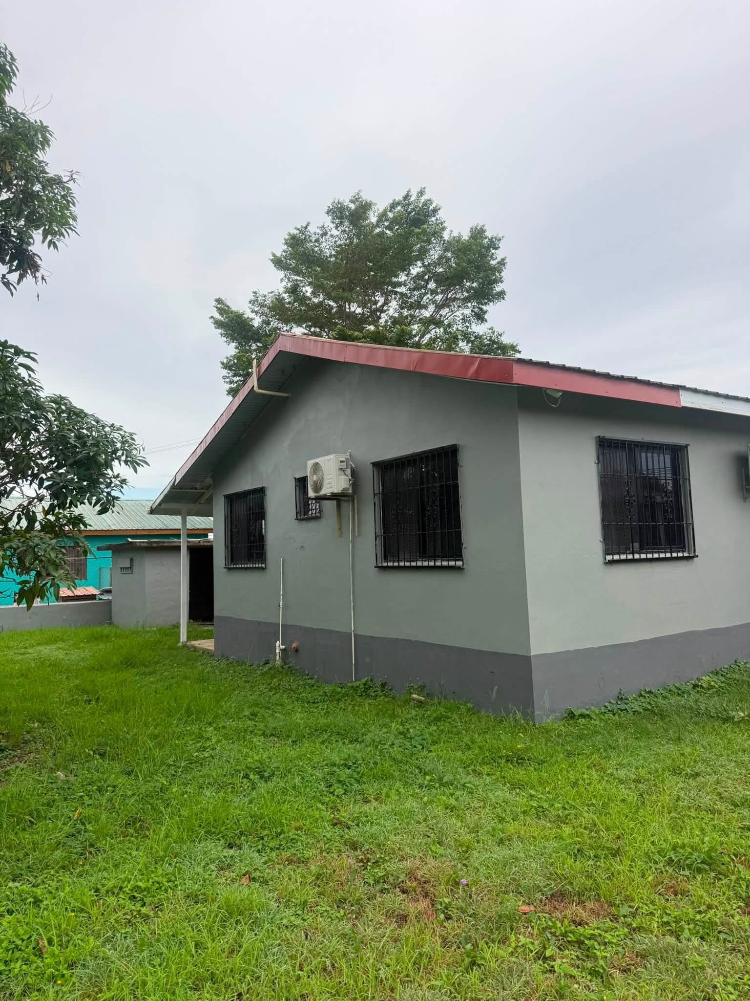 SPACIOUS 4-BEDROOM HOME IN BELMOPAN CITY
