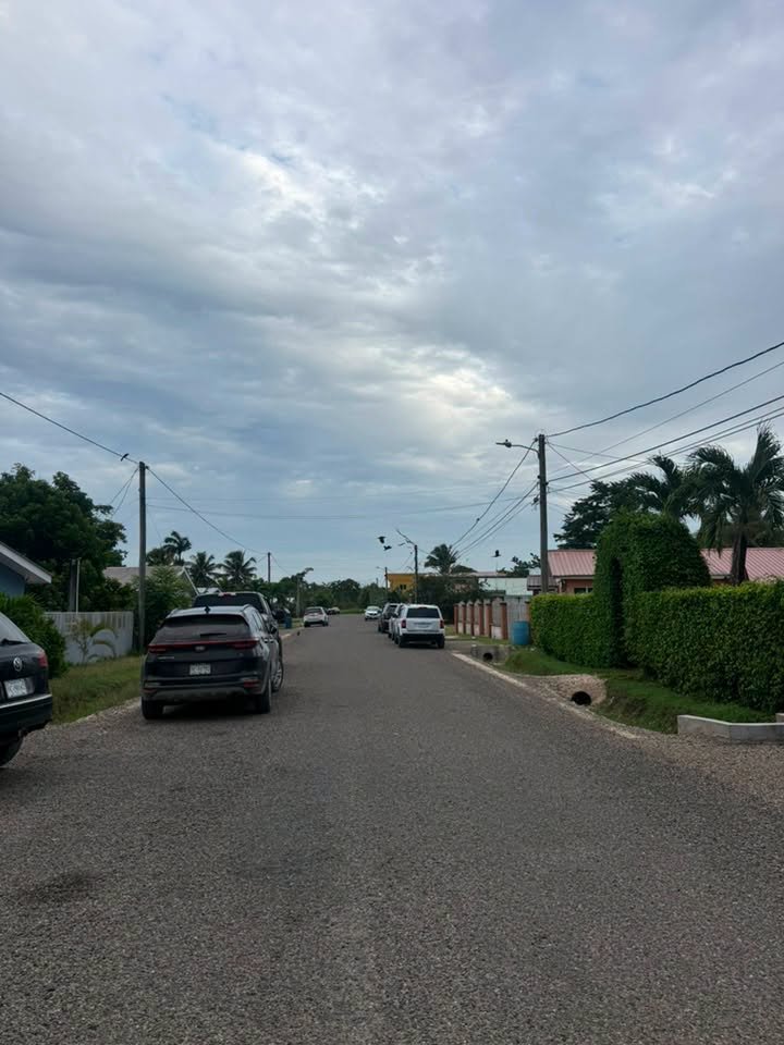 SPACIOUS 4-BEDROOM HOME IN BELMOPAN CITY